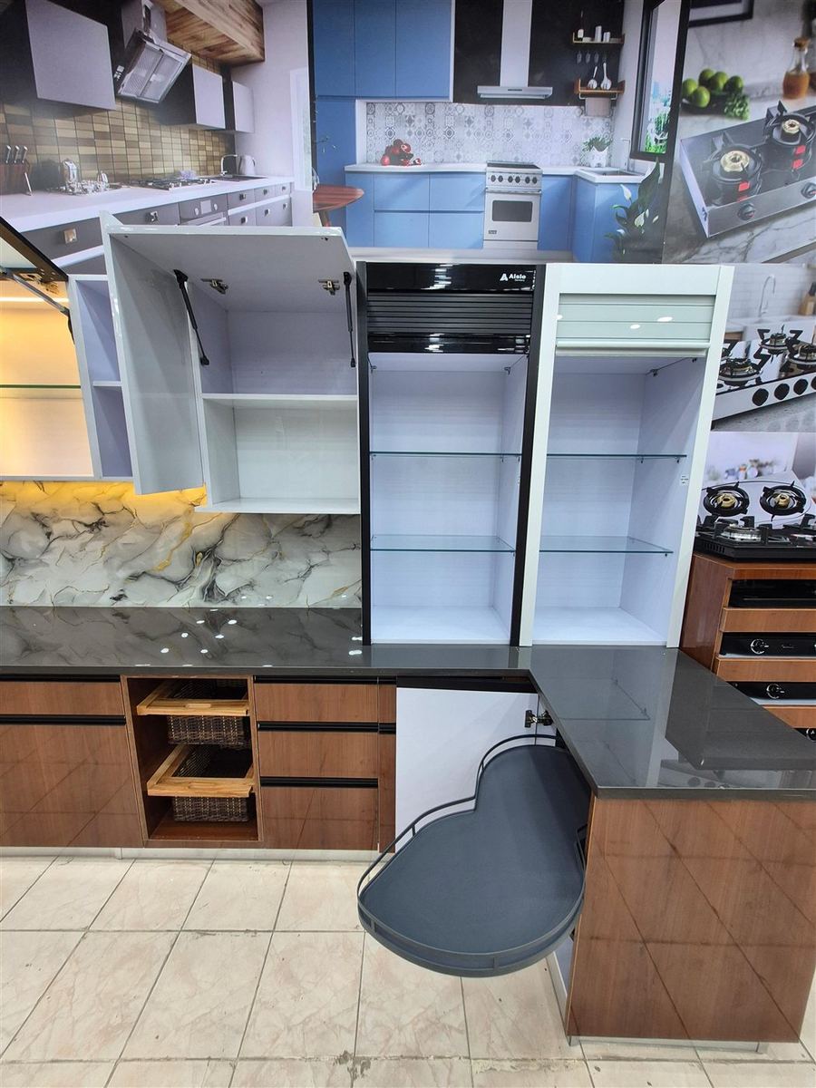Pull-out kitchen storage accessory